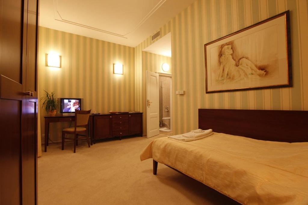 Hotel Sandor Pavillon Piest'any Zimmer foto