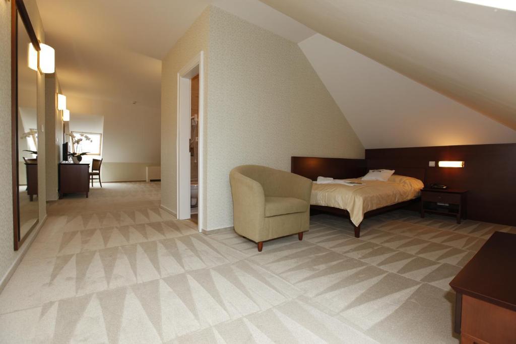 Hotel Sandor Pavillon Piest'any Zimmer foto