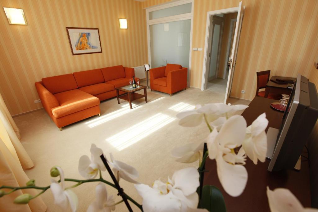 Hotel Sandor Pavillon Piest'any Zimmer foto