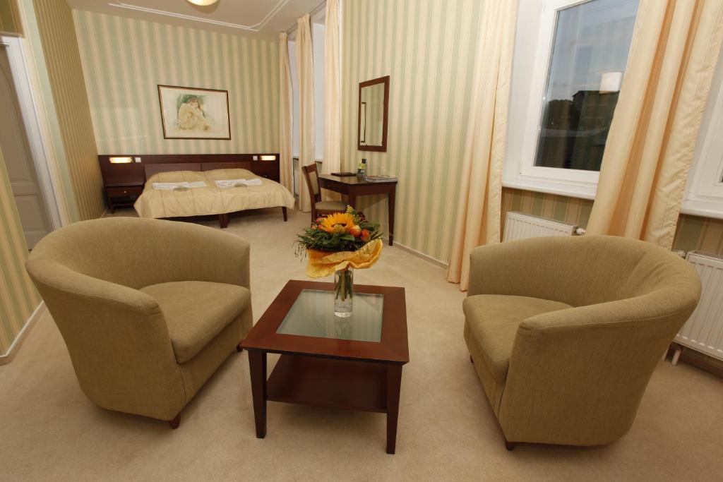 Hotel Sandor Pavillon Piest'any Zimmer foto