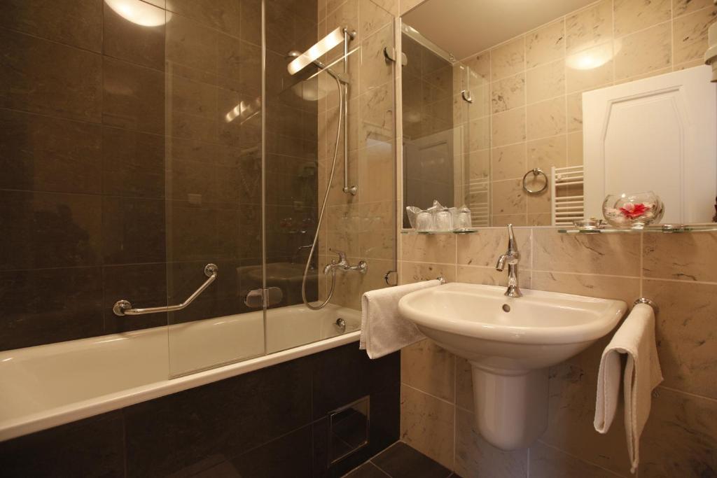 Hotel Sandor Pavillon Piest'any Zimmer foto